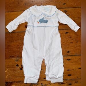 Little English bunny outfit